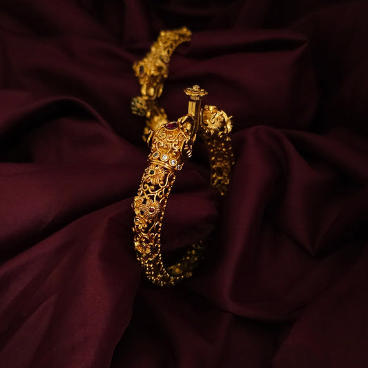 Antique Gold Elephant Motif Temple Kada with Screw Closure