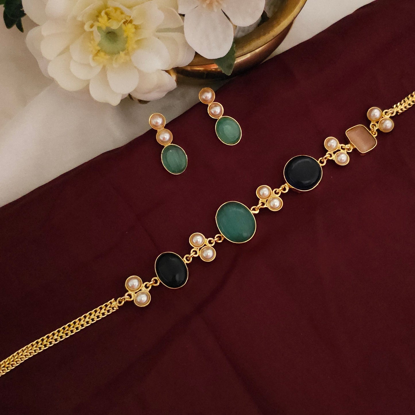 Elegant Antique Gold Glossy Stone Choker Necklace Set