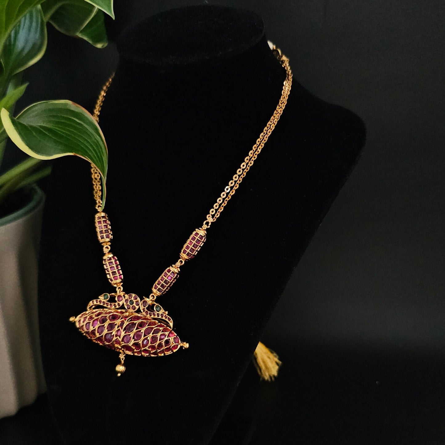 Heritage Kemp Stone Necklace Set