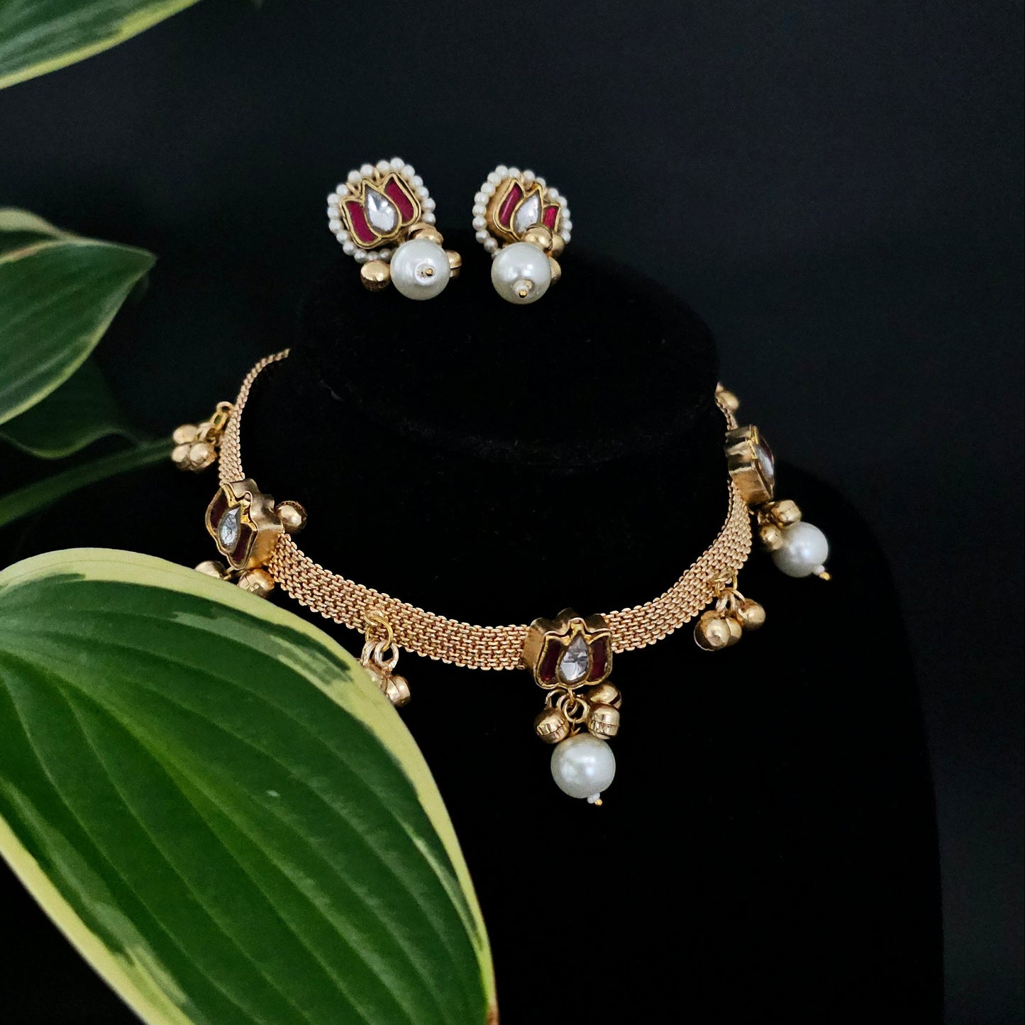 Lotus Design Antique Choker Necklace Set