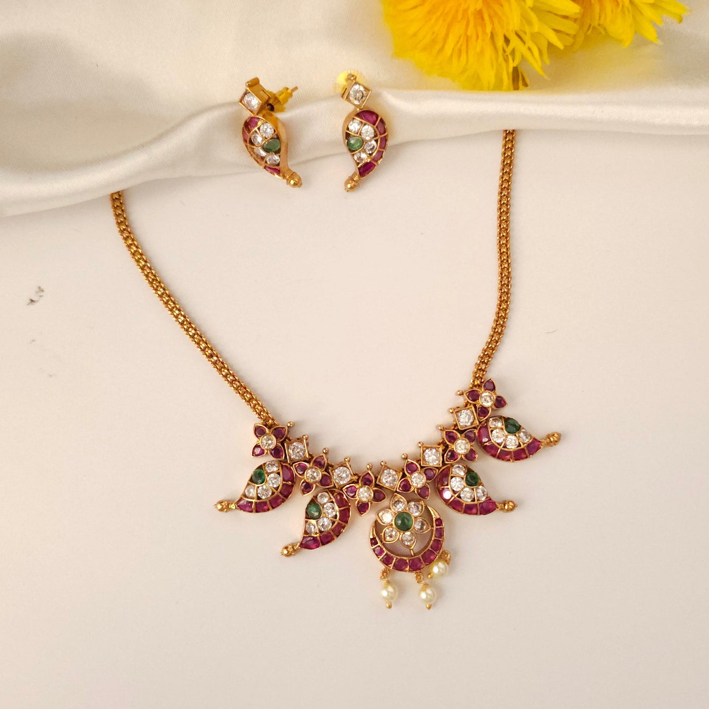 South Indian Kemp Stone Necklace Set