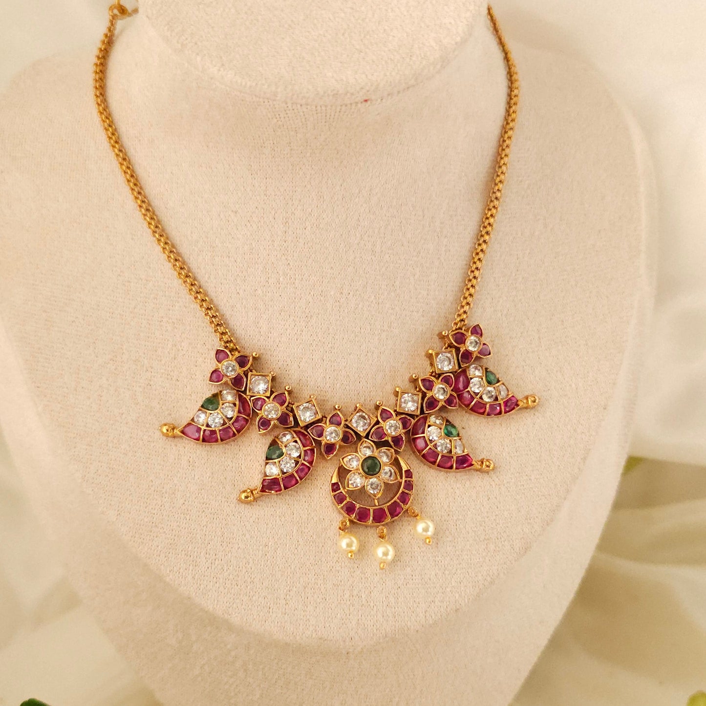 South Indian Kemp Stone Necklace Set