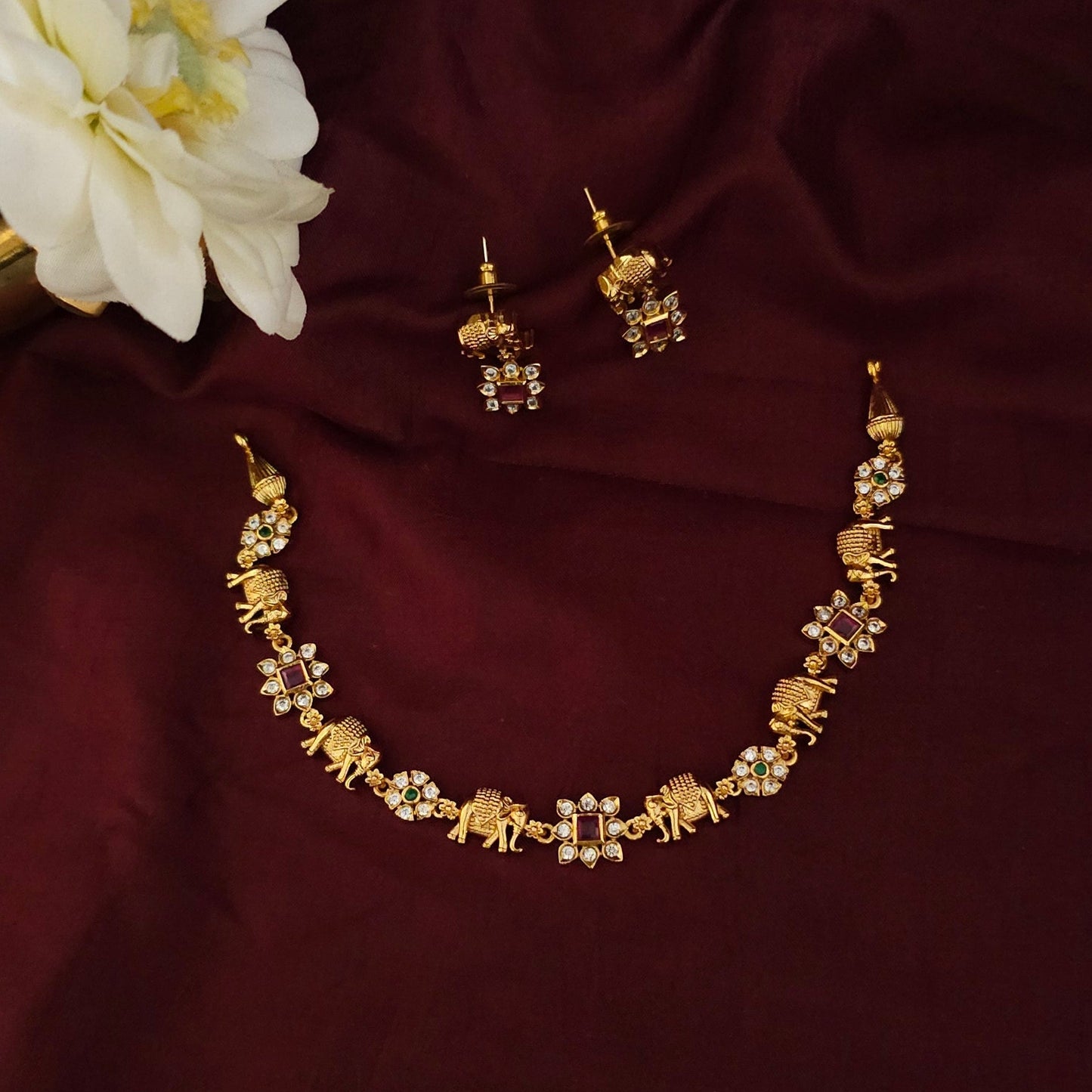 Royal Elephant Motif Necklace Set