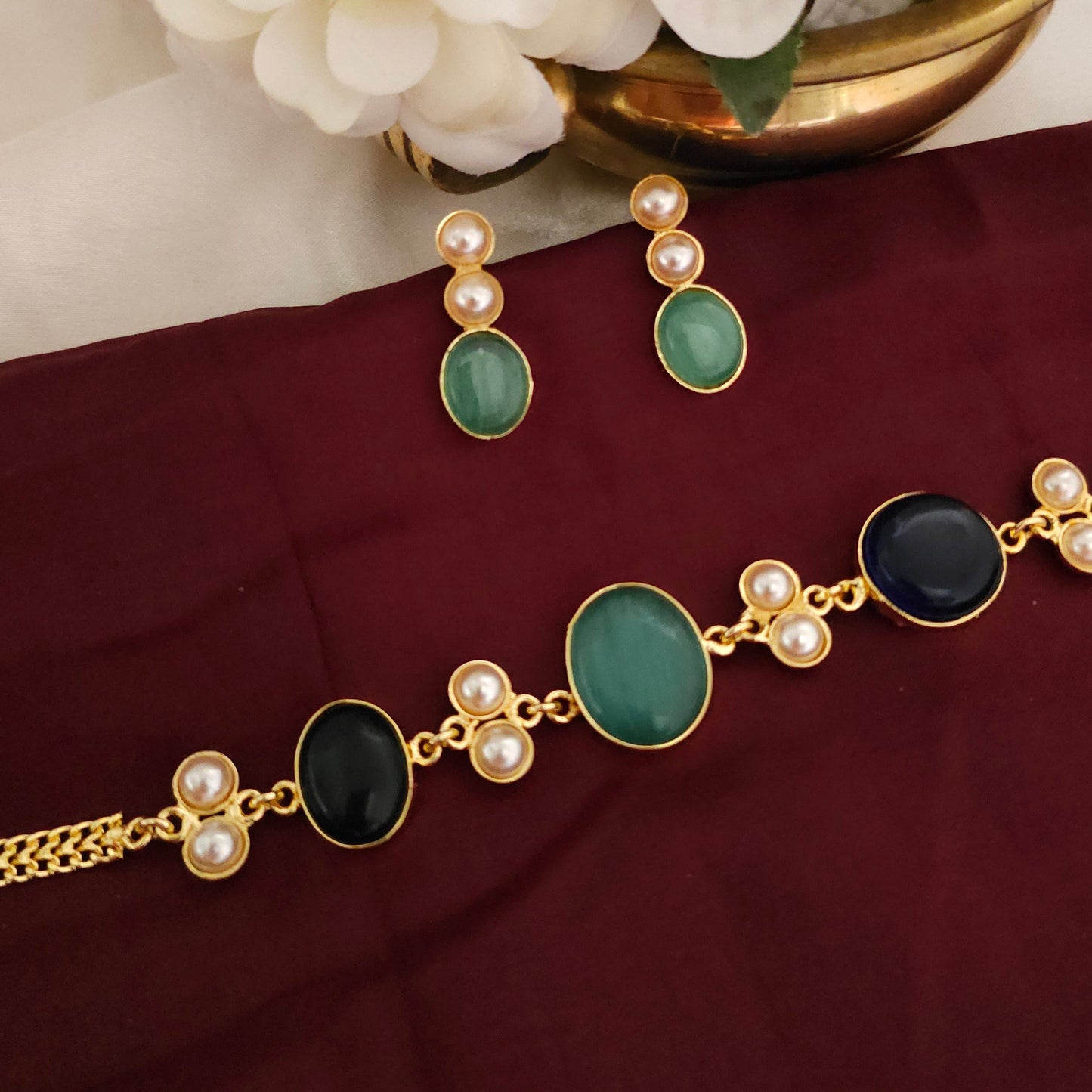Elegant Antique Gold Glossy Stone Choker Necklace Set