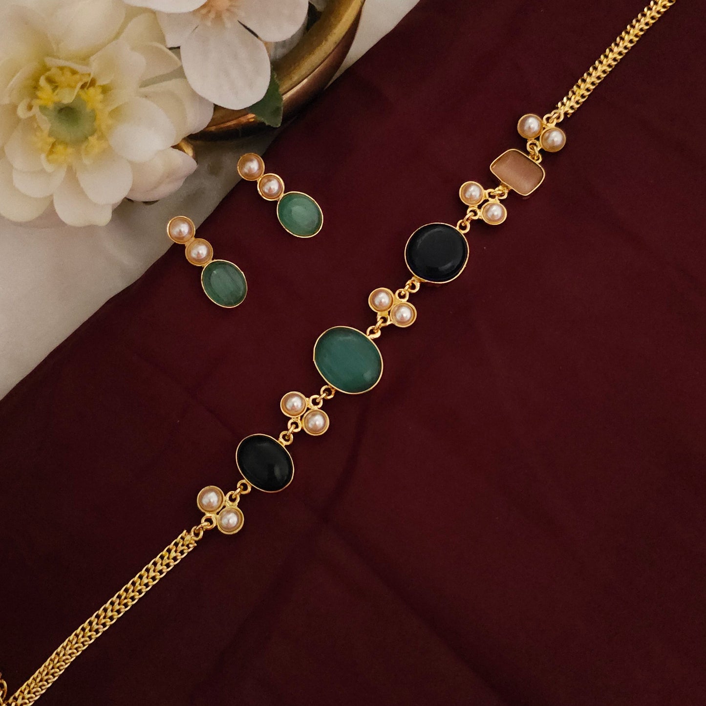 Elegant Antique Gold Glossy Stone Choker Necklace Set