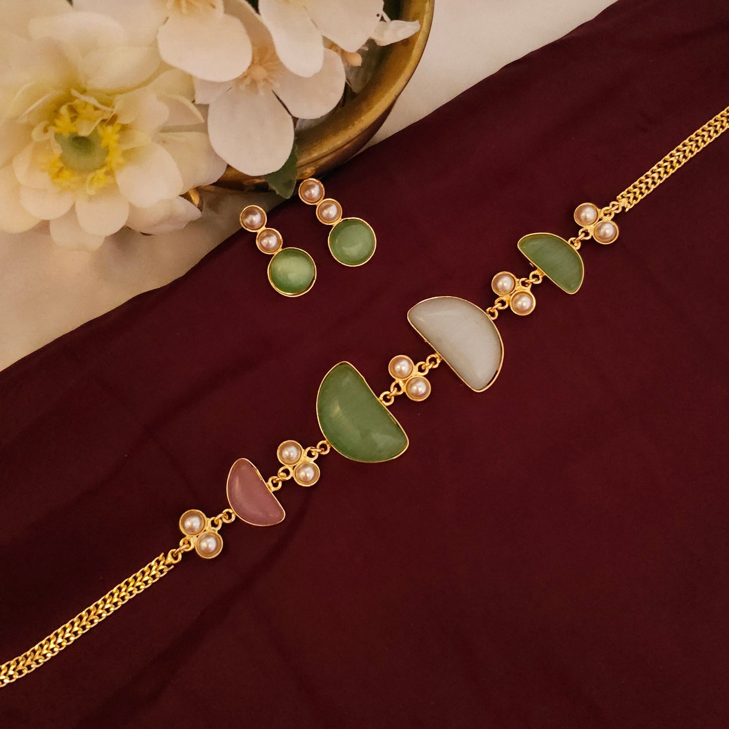 Elegant Antique Gold Glossy Stone Choker Necklace Set