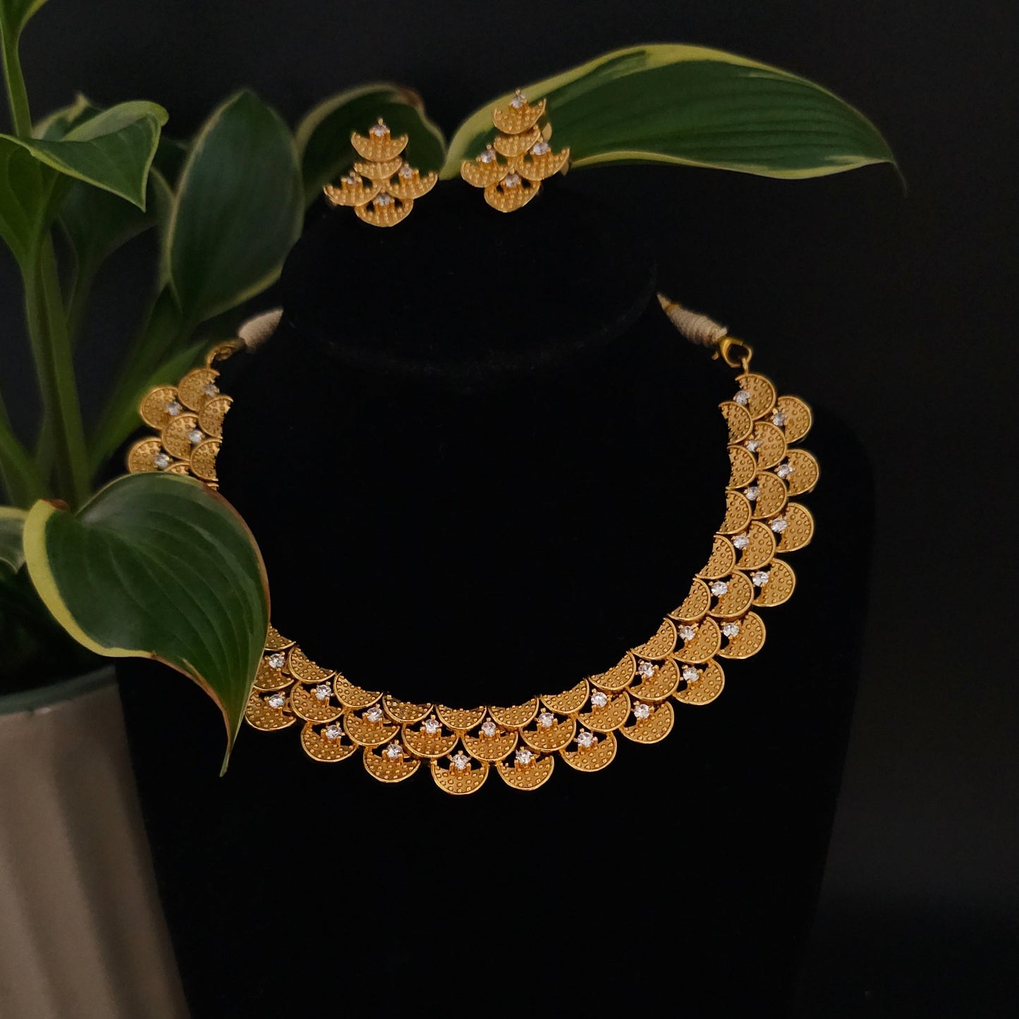 Celestial Scallop AD Necklace Set