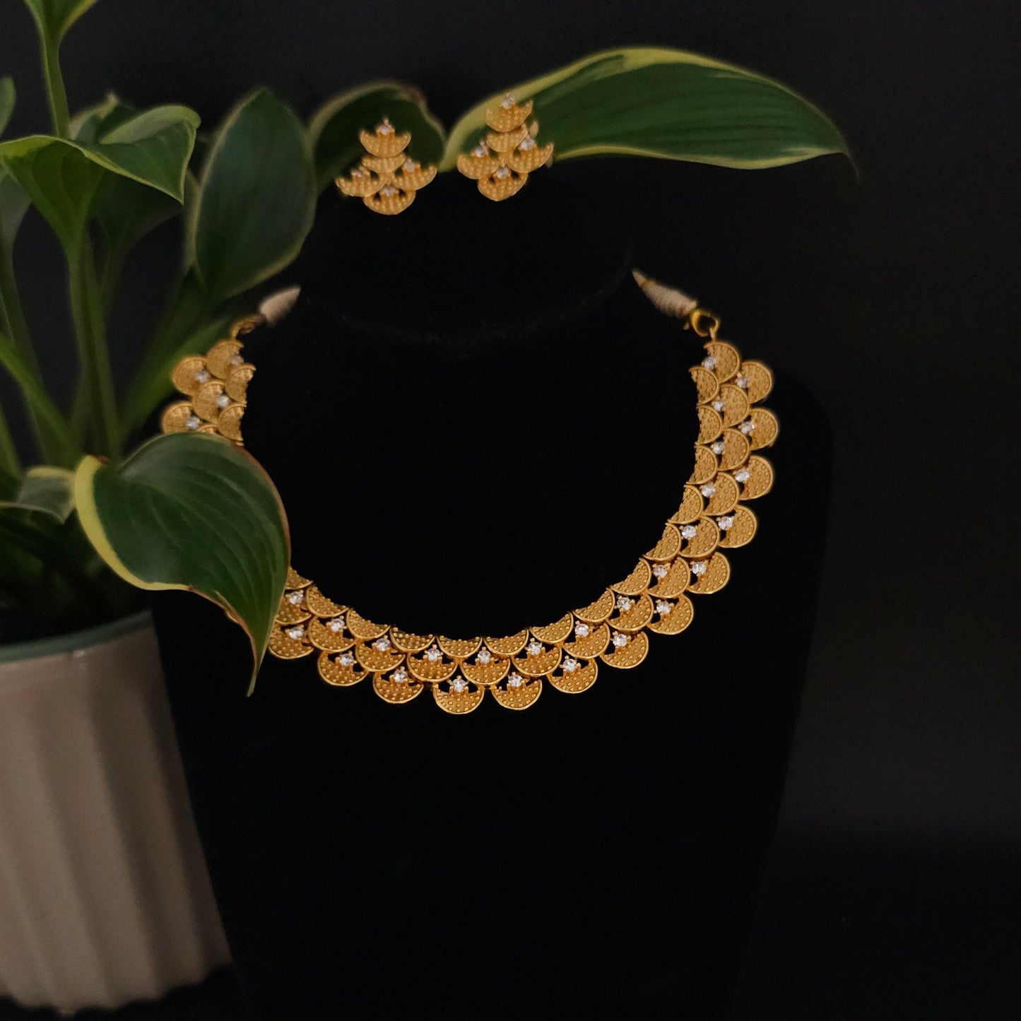 Celestial Scallop AD Necklace Set