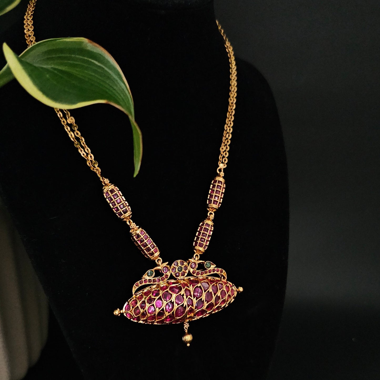Heritage Kemp Stone Necklace Set