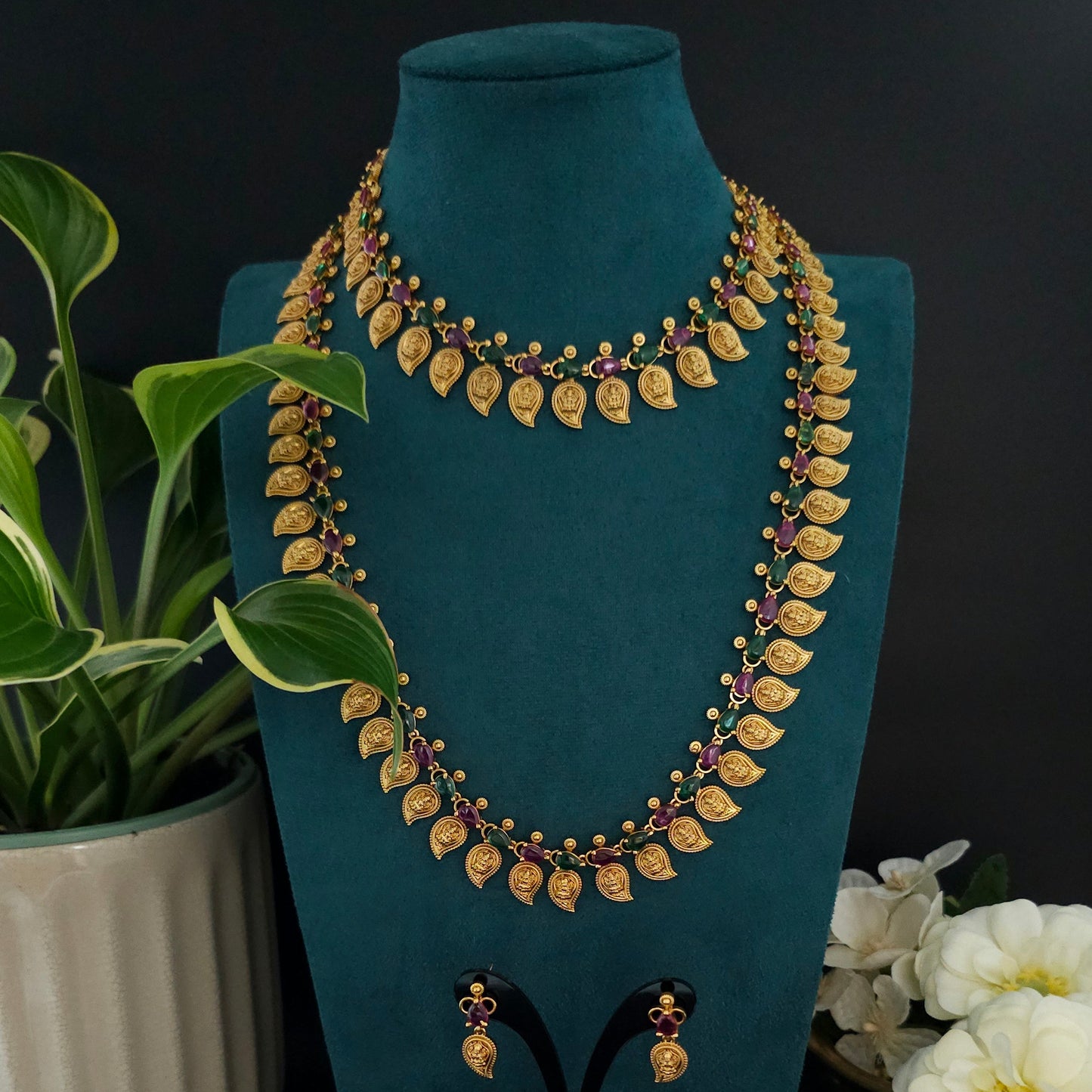 Heritage Mango Motif Necklace Set