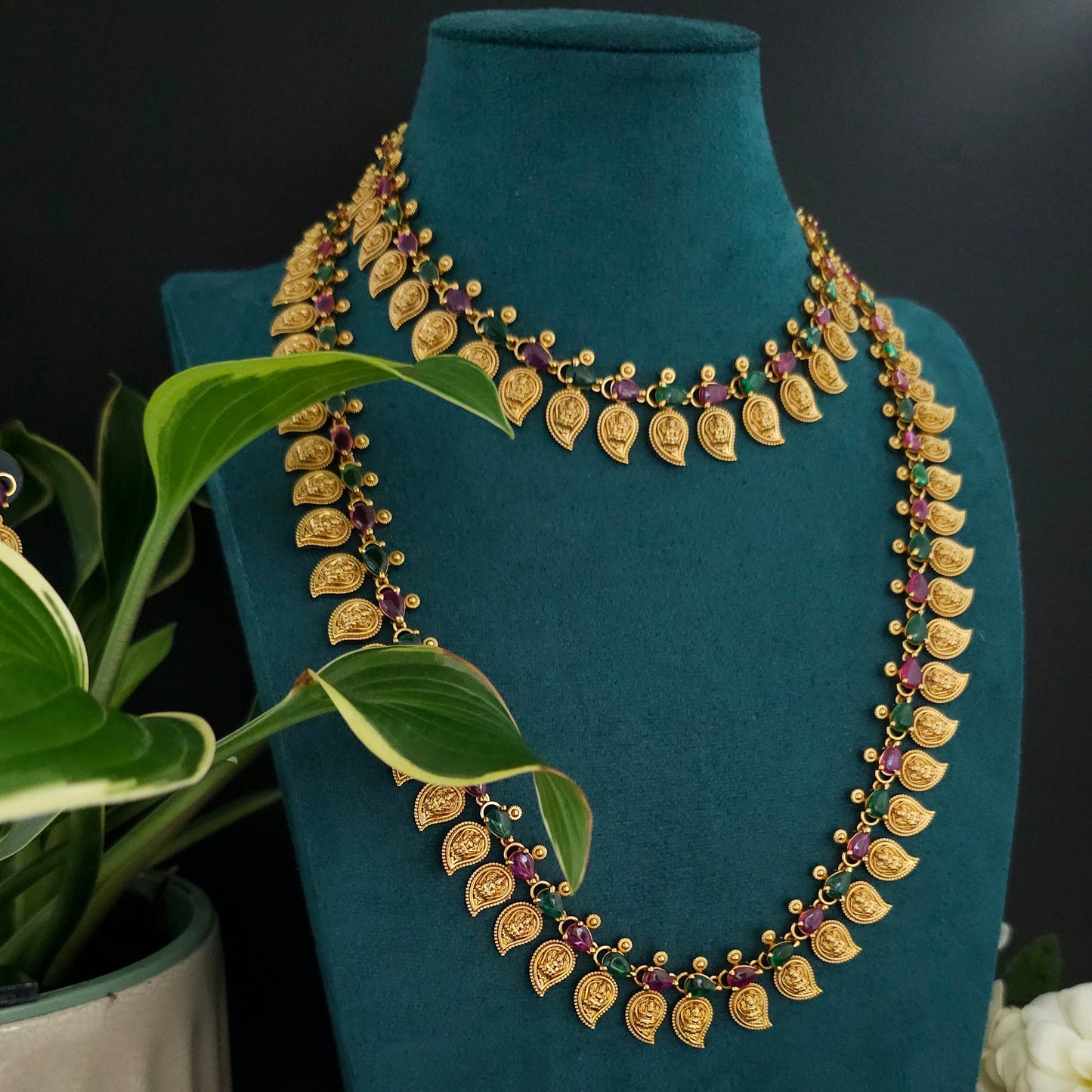 Heritage Mango Motif Necklace Set