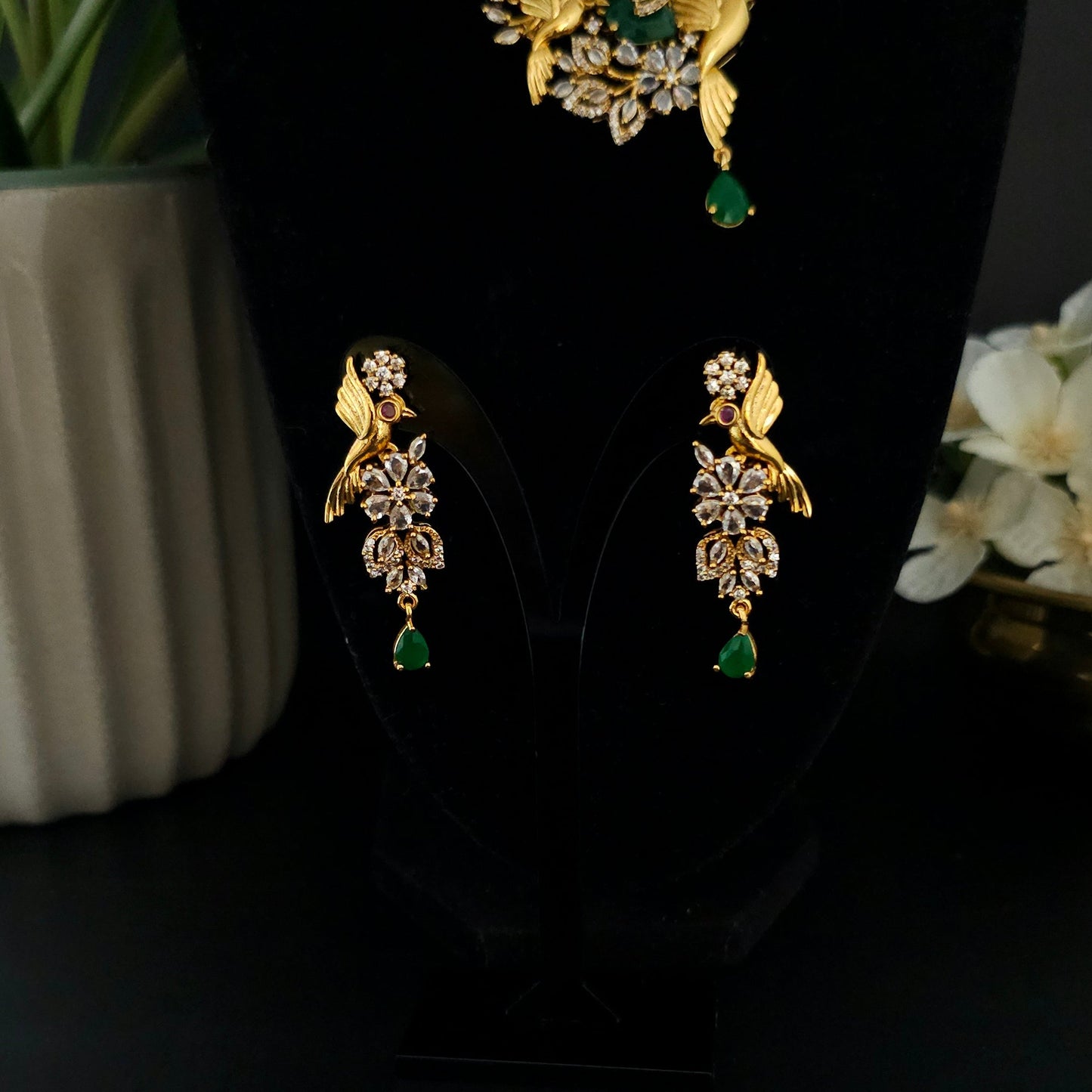 Emerald Bird AD Stone Necklace Set