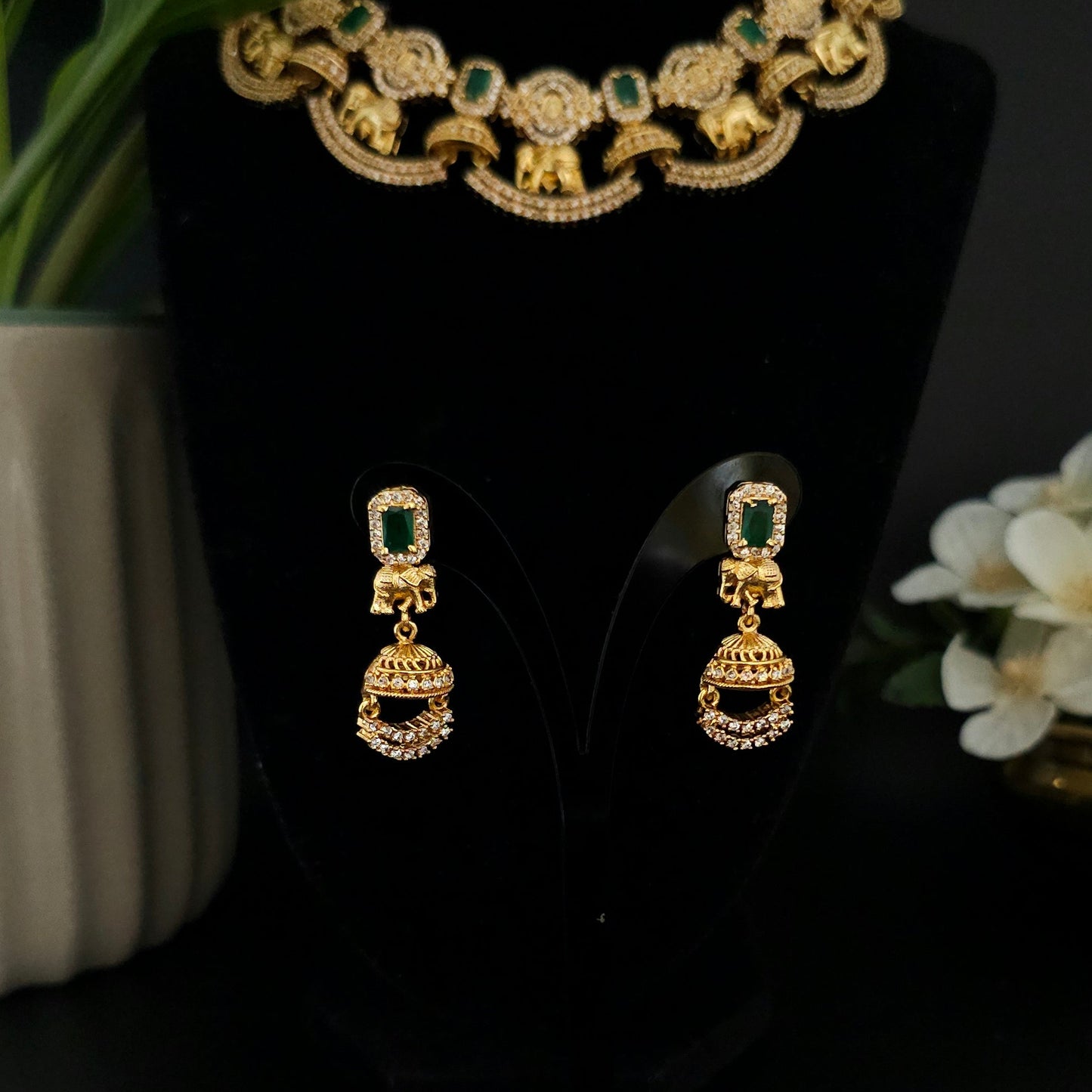 Emerald Elephant Antique Necklace Set