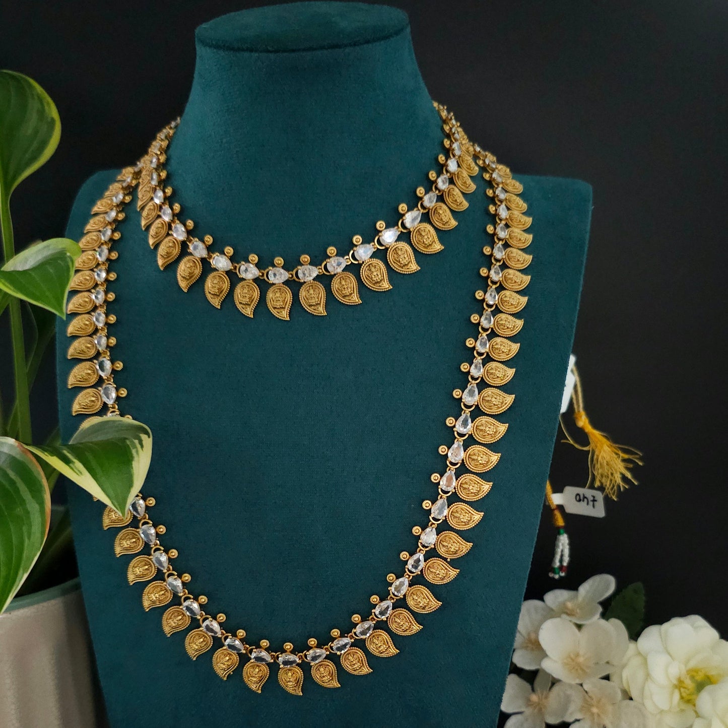 Heritage Mango Motif Necklace Set