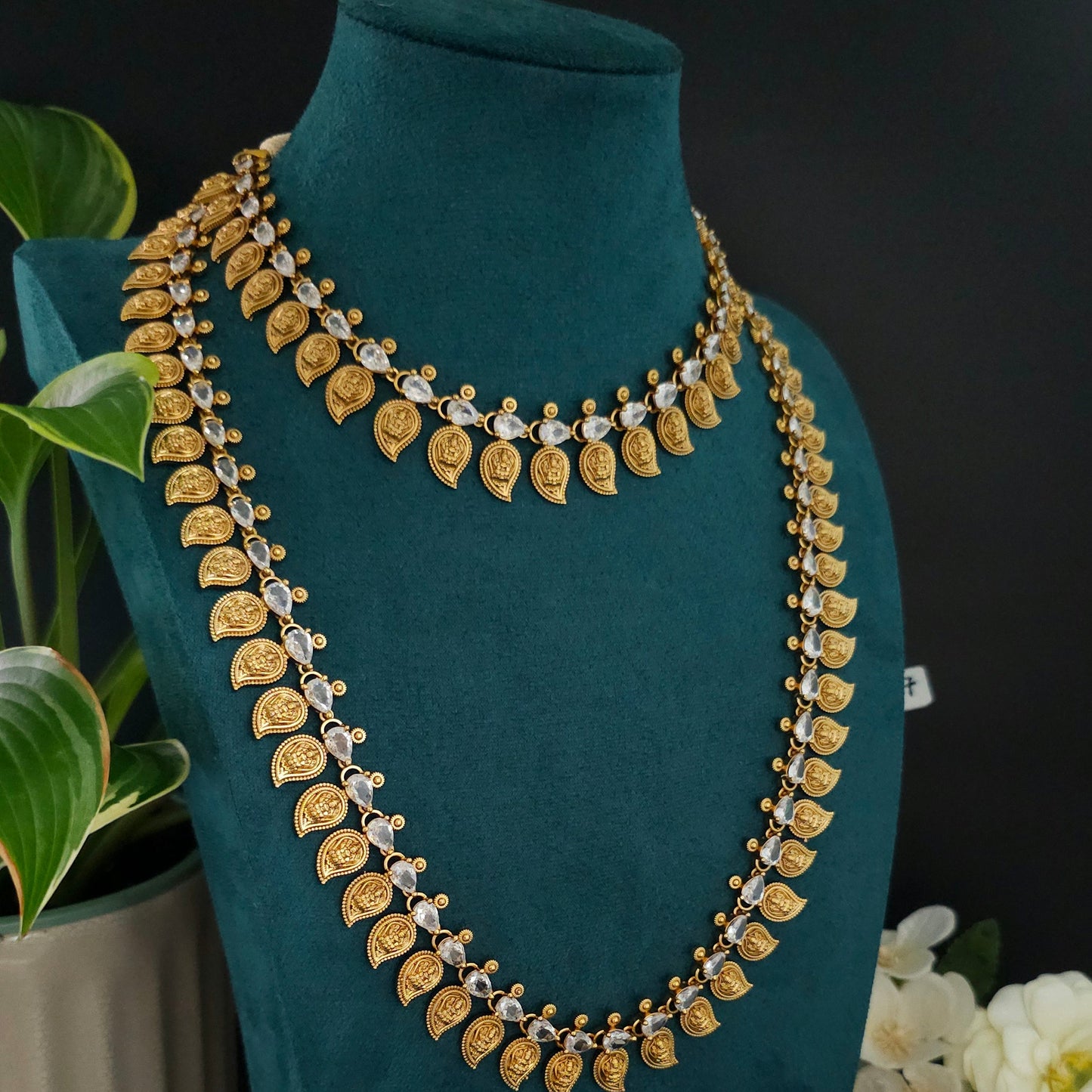 Heritage Mango Motif Necklace Set