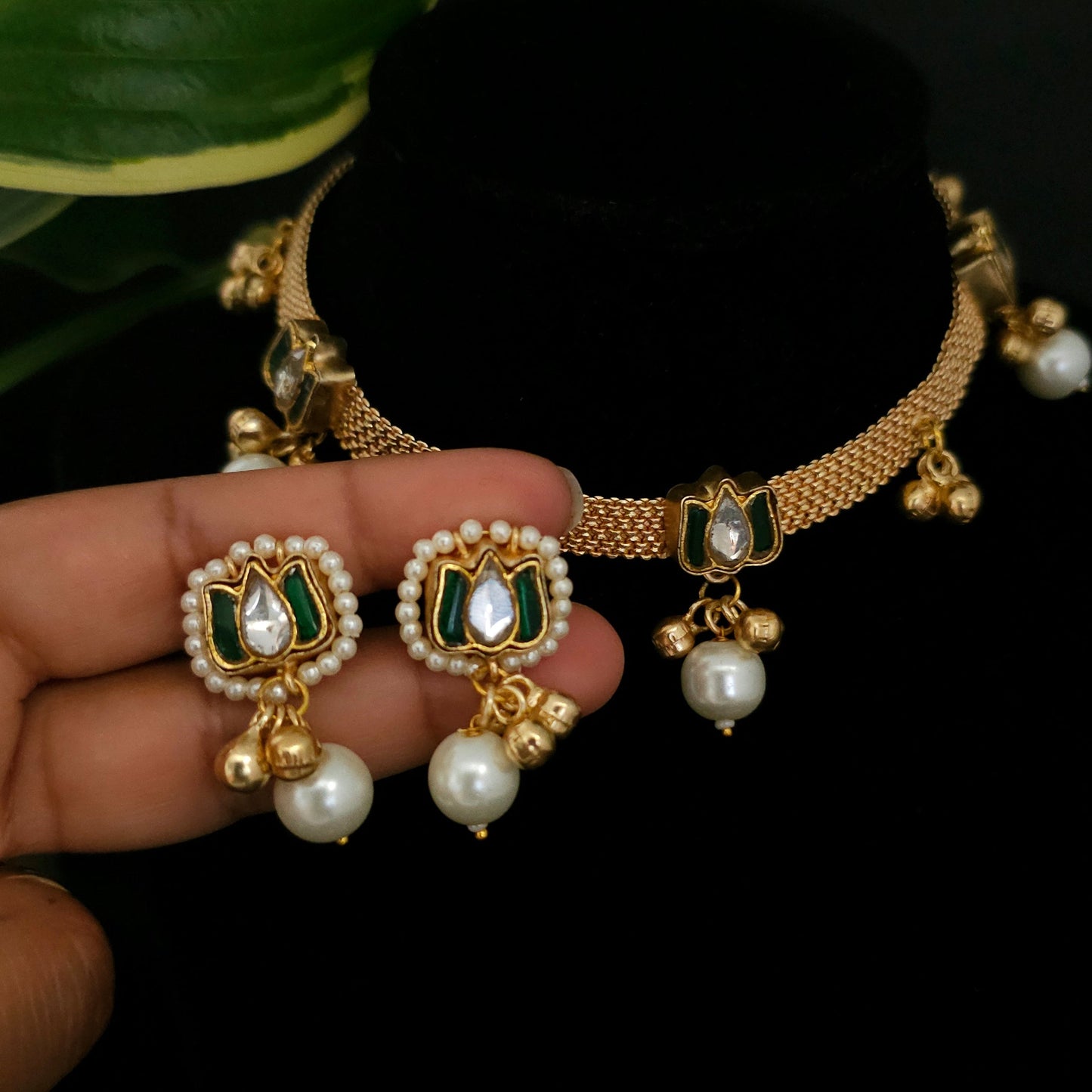 Lotus Design Antique Choker Necklace Set
