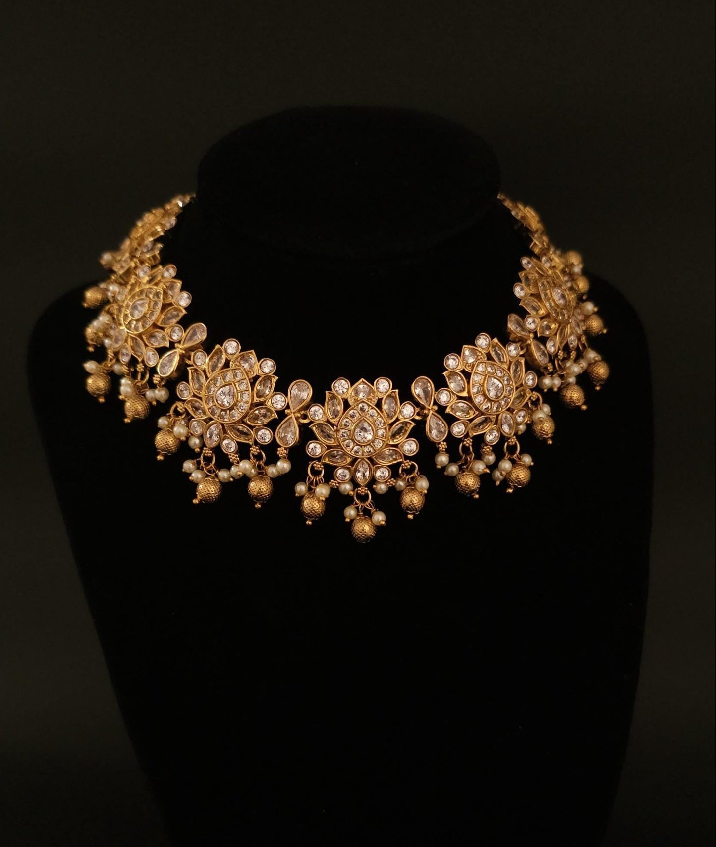 Handcrafted Kemp stone Lotus Necklace set